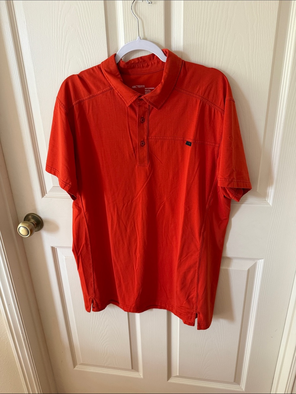 Arc'teryx Men's Bright Orange Polo Sz XL.  Box52